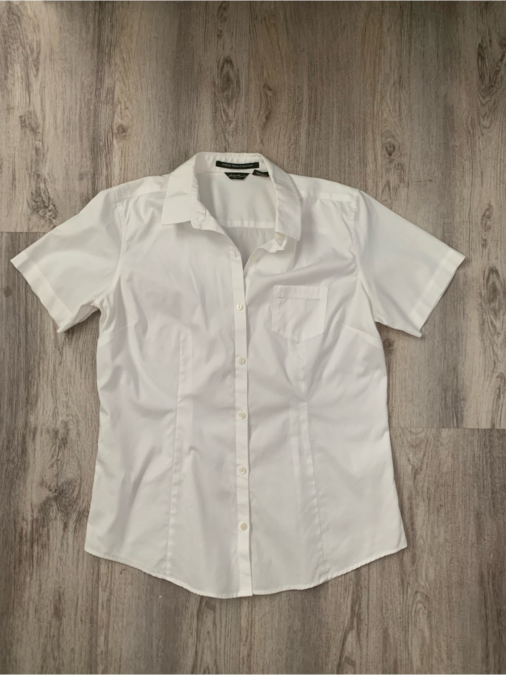Womens’s stretch wrinkle-resistant White Button-Up Shirt